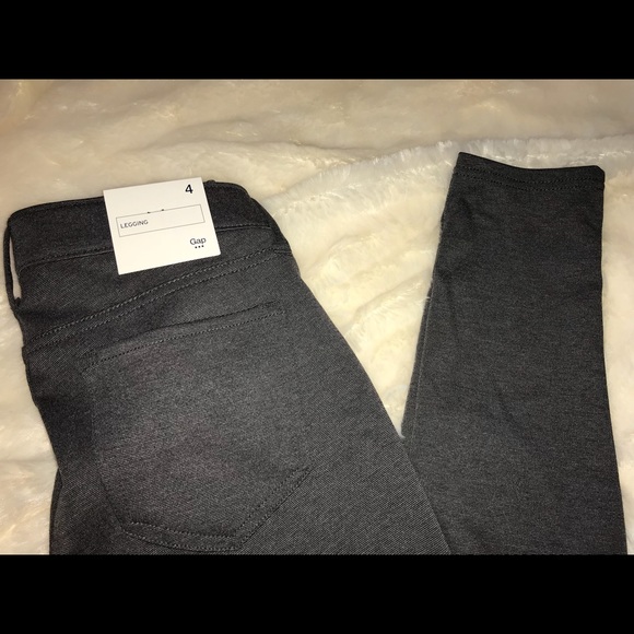 GAP Pants - Gap Legging Size 4 New